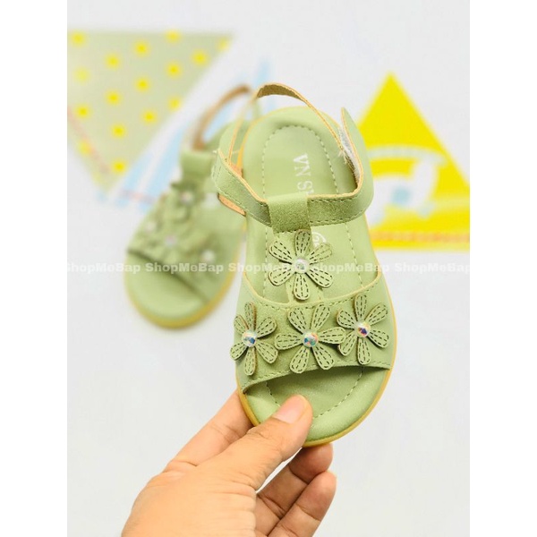 Dép sandal hoa cho bé gái từ 2 tới 14 tuổi