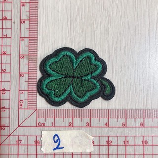 set 2 sticker ủi vải hình hoa cỏ 4 lá