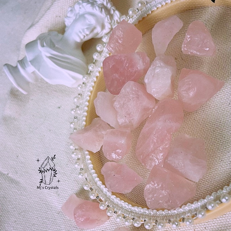 Đá thô Rose Quartz Brazil màu hồng đẹp  dùng sưu tầm, làm handmade, Reiki, thanh tẩy, thiền định