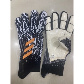 Găng Tay Thủ Môn Predator Pro 2020