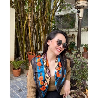 Khăn vuông giá rẻ