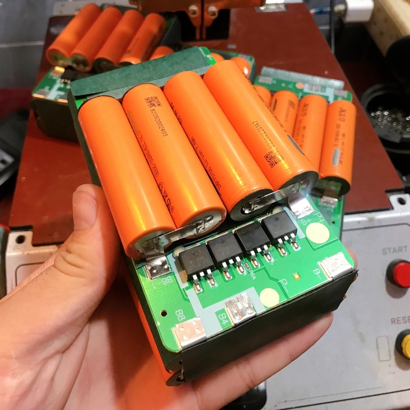 [Có bảo hành] Pin 36v 4.4Ah cho xe điện cân bằng 2 bánh, xe drift. Pin đóng 10s2p mạch 4 fet lớn, dung lượng chuẩn