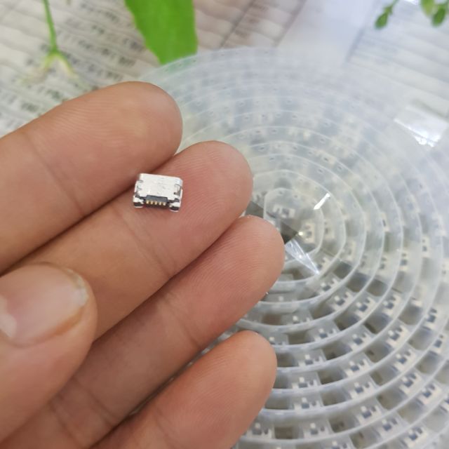 Chân sạc máy Tàu.