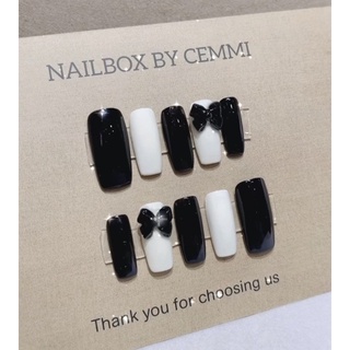 Nailbox móng up thiết kế đen trắng kèm nơ