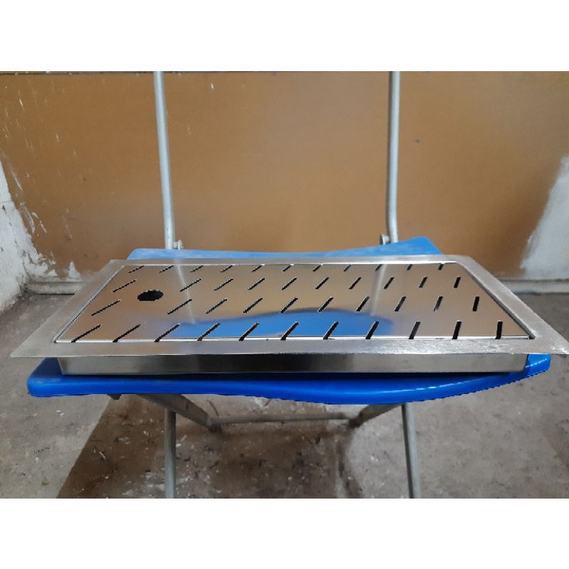 Khay úp cốc âm bàn