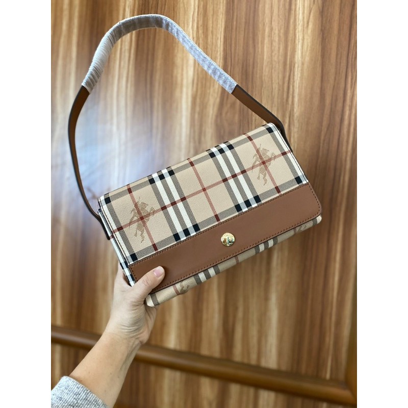 Clutch  Burberry đẹp, sang, rộng