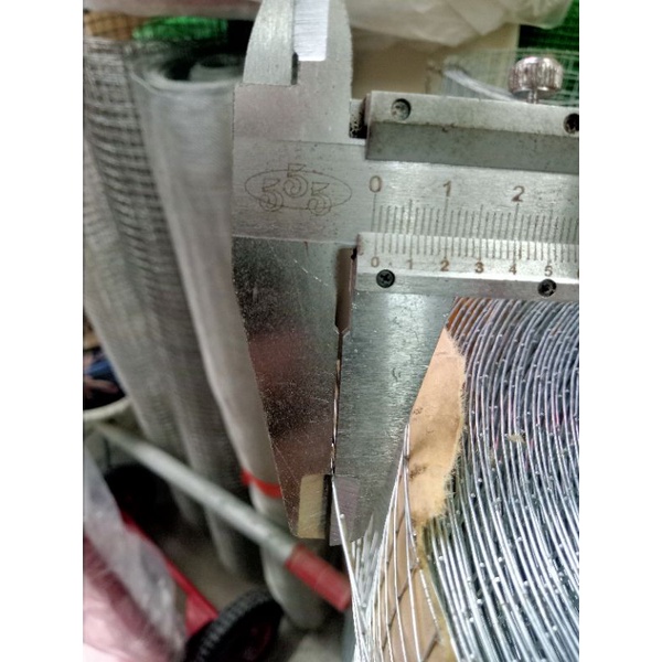 1mét lưới thép hàn mạ kẽm ô 1cm dùng trát tường.làm chuồng trại.vvv