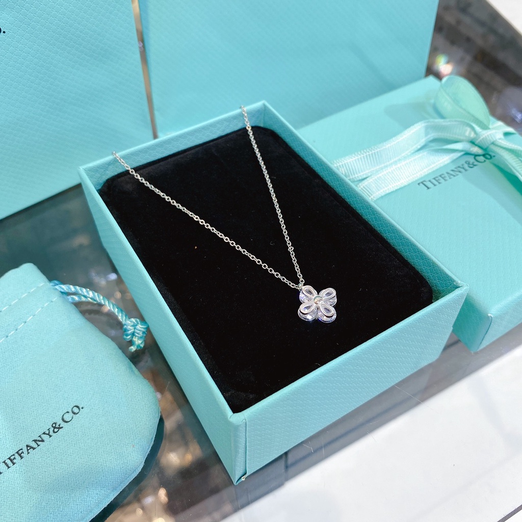 Dây chuyền nữ titan cỏ 4 lá cao cấp không hoen rỉ cực kì sang trọng và cá tính