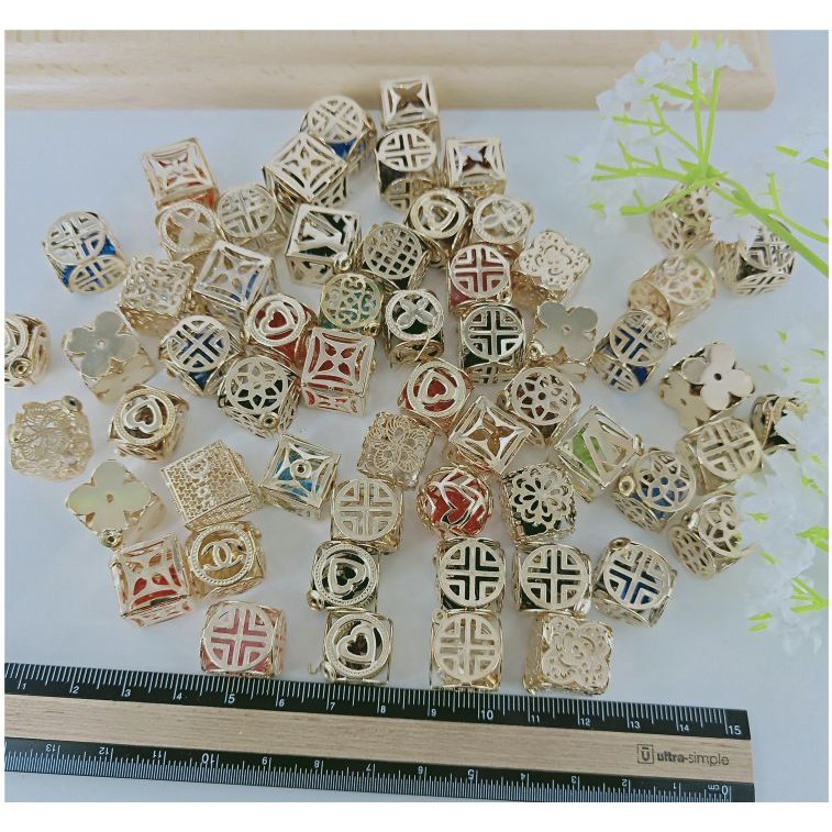 Mặt charm rỗng dây chuyền khối &amp; pha lê đủ kiểu