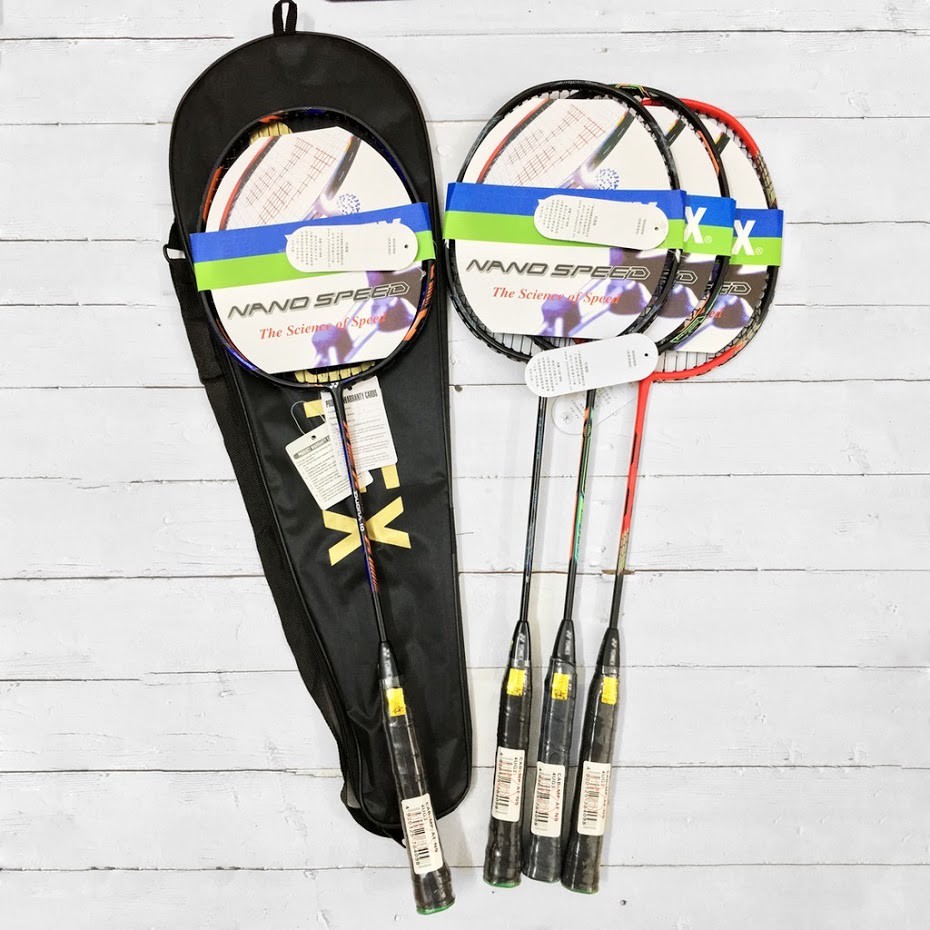 Combo một đôi vợt cầu lông tặng kèm hộp cầu 3 sao