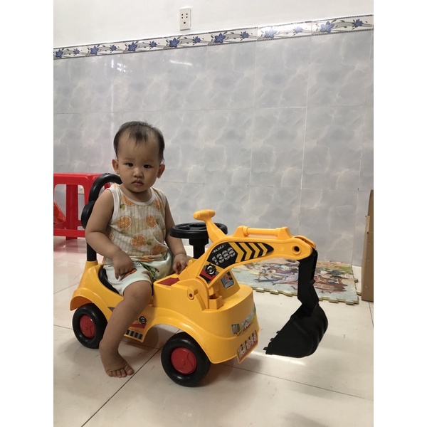 Xe cẩu chòi chân loại to cho bé ngồi lên lái được - Đồ chơi lái xe cần cẩu cho trẻ em - nhà của min