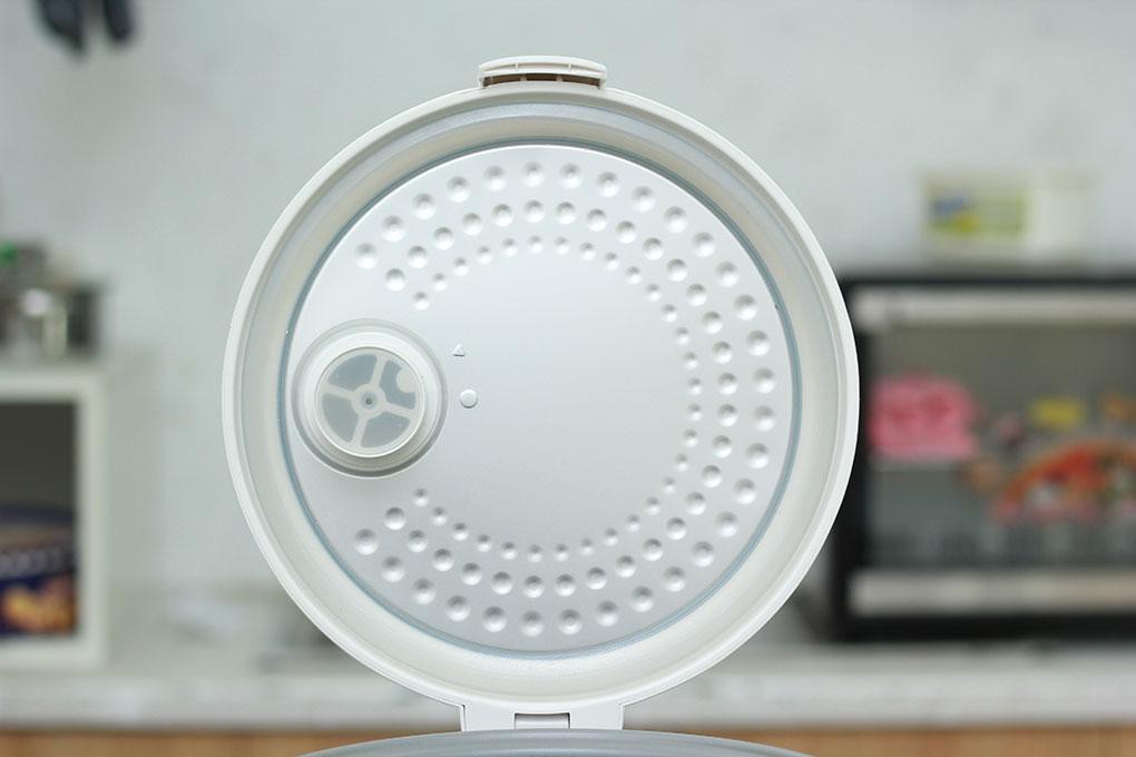 Nồi cơm điện Sharp 1.8 lít KS-18TJV Hàng trưng bày- Lòngnồi chống dính bền