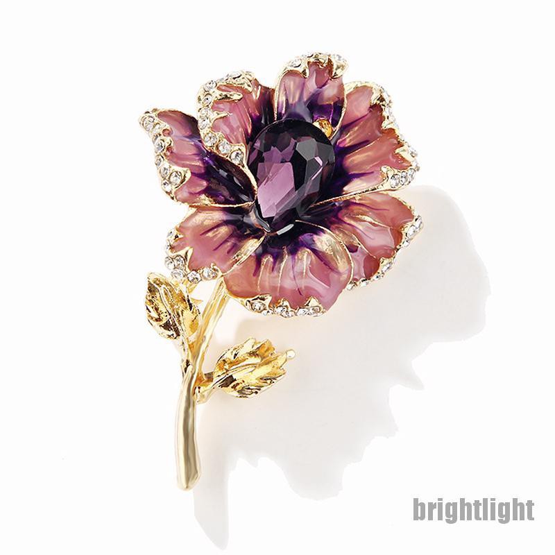 Trâm Cài Áo Hoa Sang Trọng Với