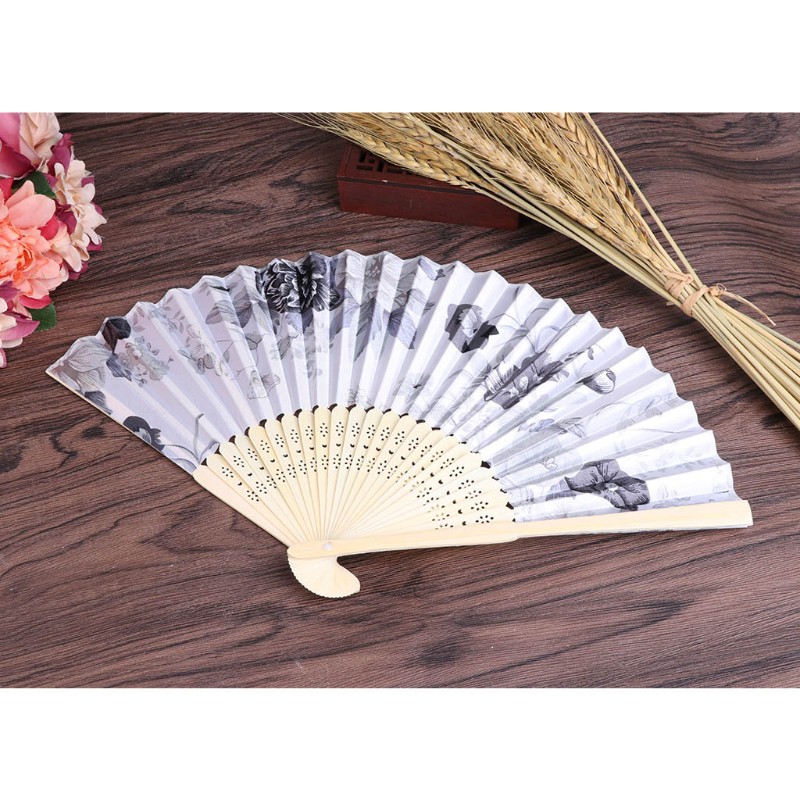 Quạt tre cầm tay họa tiết hoa phong cách Trung Quốc