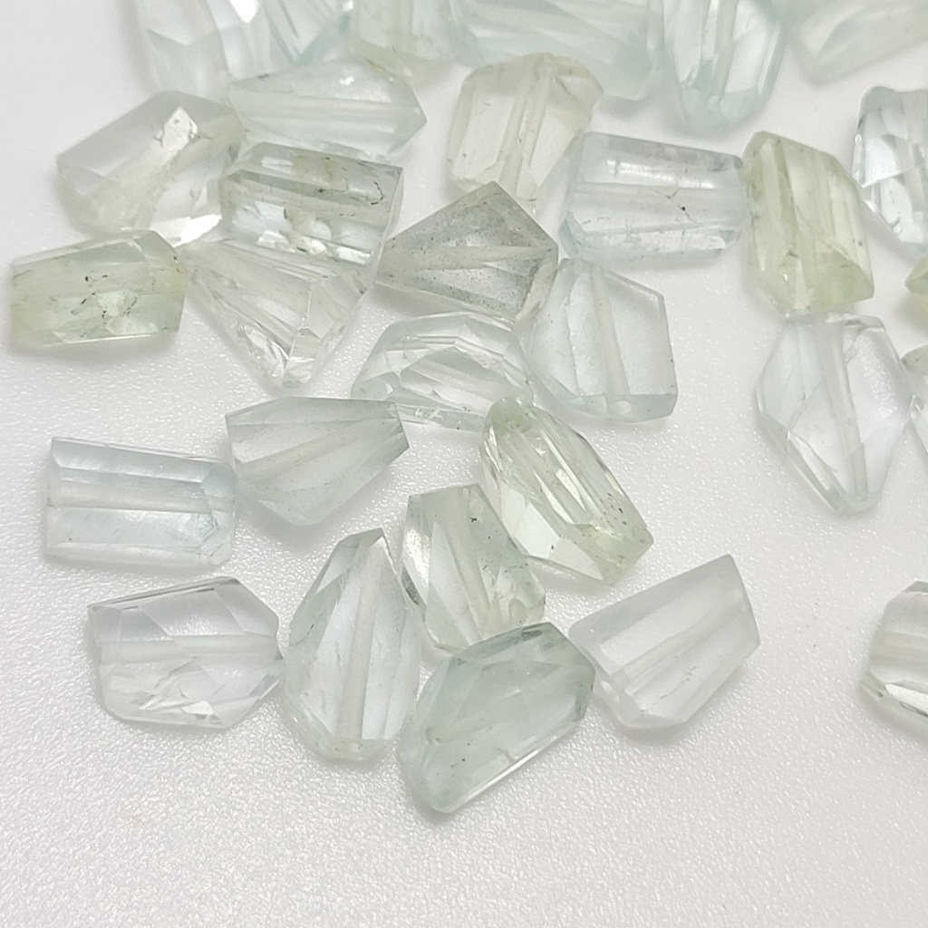 Hạt lẻ đá phong thủy Aquamarine thô 6-9mm