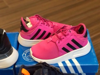 Giầy adidas