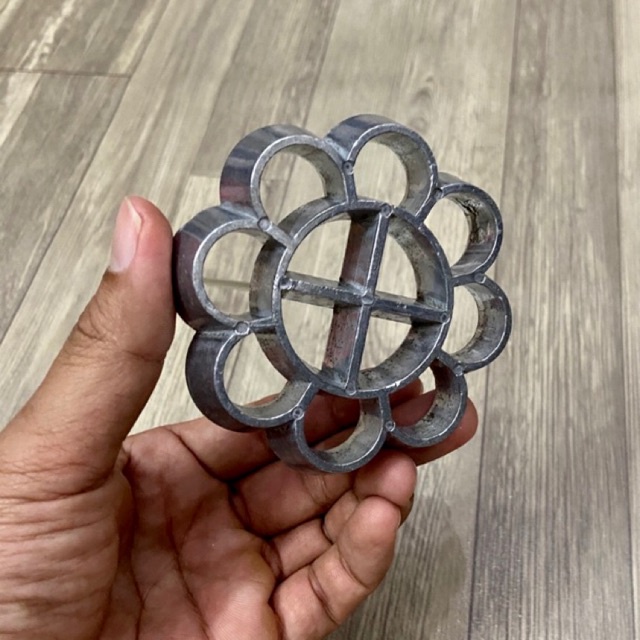 Khuôn bánh nhúng hoa mai lớn