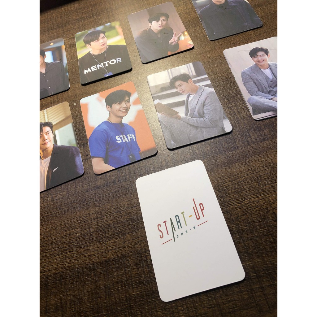 Set 8 Thẻ Hình Diễn Viên Kim Seon Ho Photocard / Han Ji