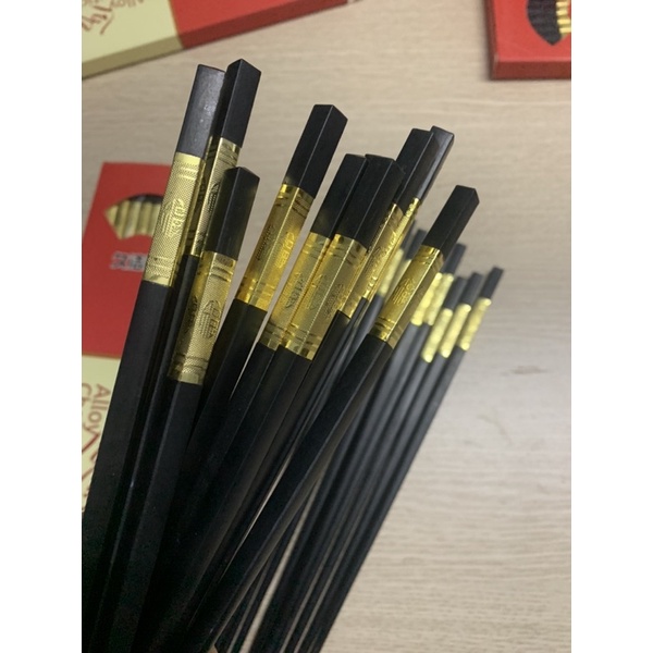 Bộ 10 Đôi Đũa Nhựa Mạ Vàng Cao Cấp Sang Trọng - D09