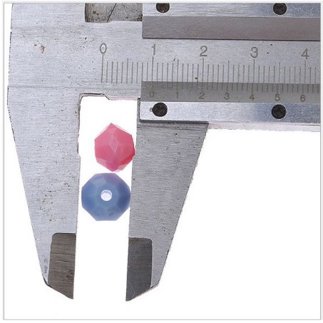 10/25/50gam hạt nhựa hình chóp vát cạnh 10mm