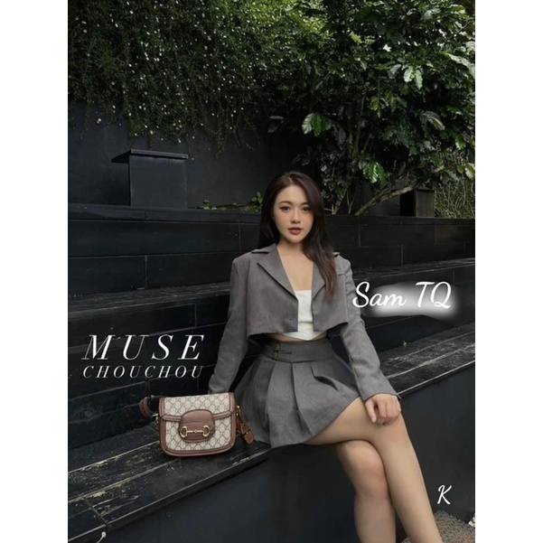 Set Áo vest croptop phối áo hai dây kèm chân váy xếp ly
