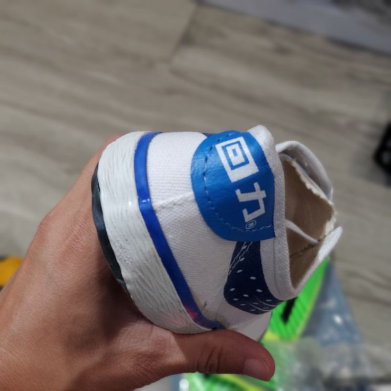 Giày Bóng Đá Bata Tàu Warior Loại 1