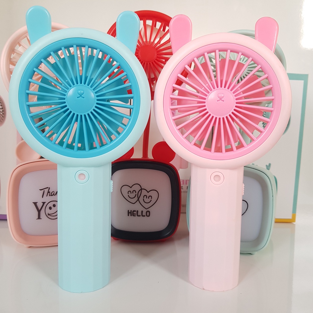 Quạt Tích Điện Phun Sương Cầm Tay Siêu Mát