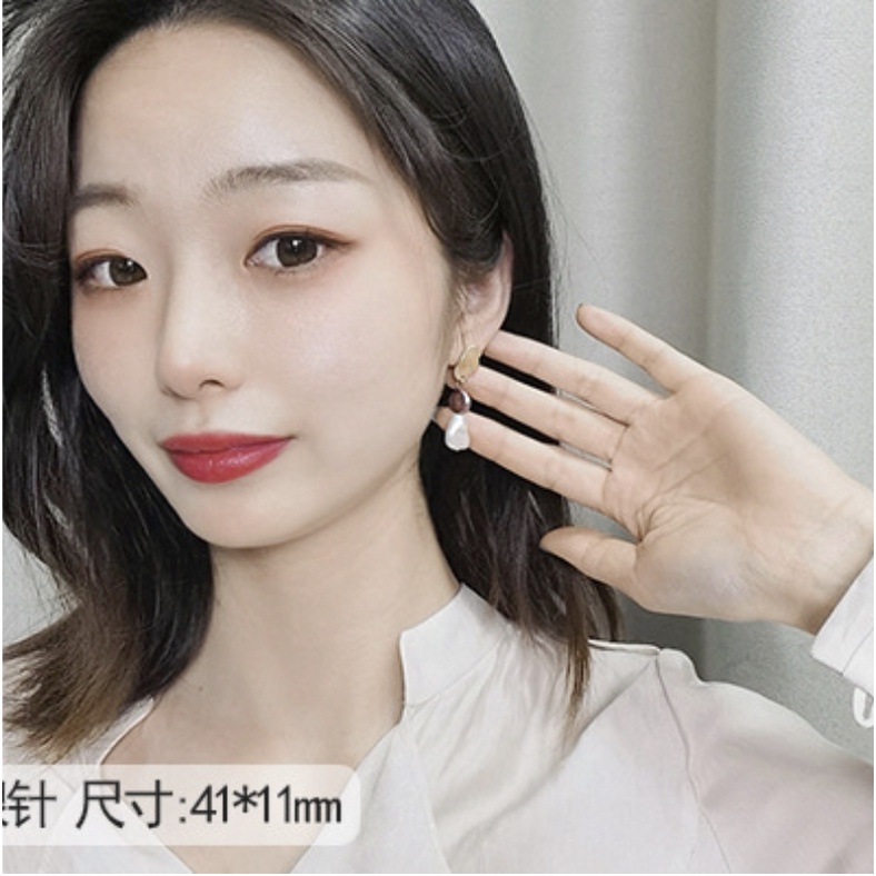 Khuyên tai phối 3 màu cao cấp HALLA BT132