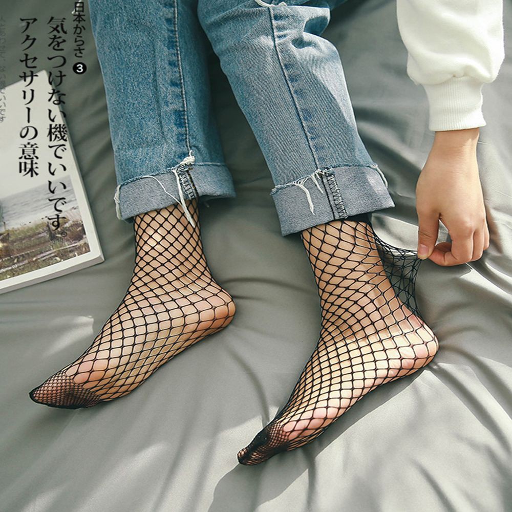 Vớ lưới cổ ngắn màu đen quyến rũ dành cho phái đẹp