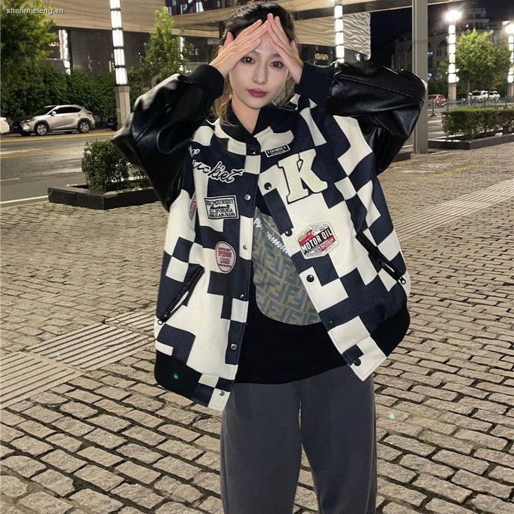 Áo khoác bóng chày phối màu trắng đen phong cách Hong Kong cổ điển thời trang thu đông cá tính cho nữ