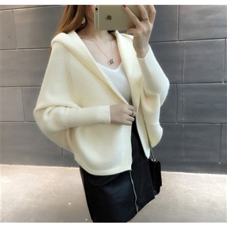 Áo khoác len dáng ngắn có mũ cánh dơi - Áo len cardigan nữ 3 nút cao cấp 2024