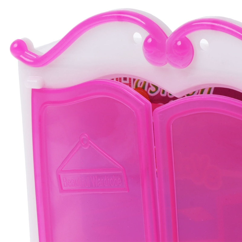 Tủ quần áo búp bê xinh xắn