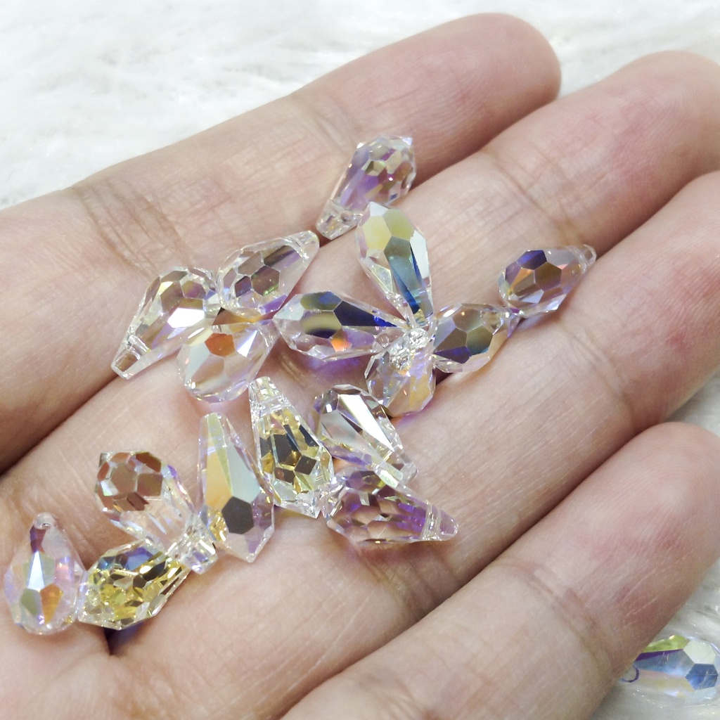 Hạt đá pha lê giọt nước hình kim cương trắng ánh 7 màu trong vắt lấp lánh dùng làm trang sức dây chuyền