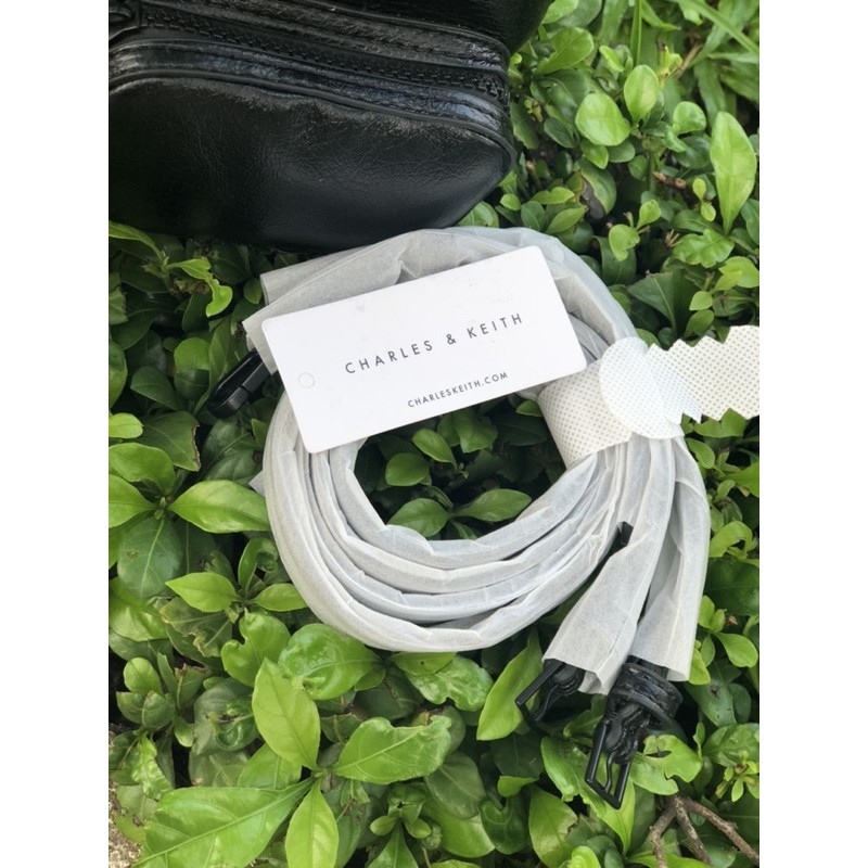 [Thanh lý] Balo mini da thật hiệu Charles & Keith