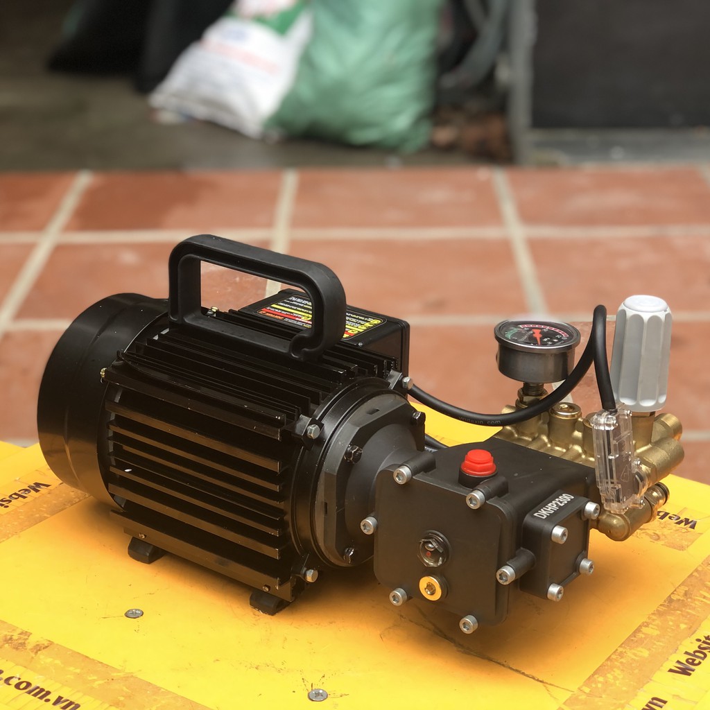 Máy Rửa Xe 2300W Dekton DK-HPW2300