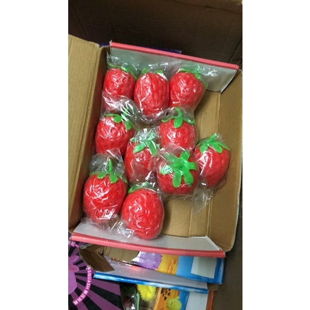 Đồ chơi mềm dẻo Squishy quả dâu tây dễ thương, xả stress giải tỏa căng thẳng