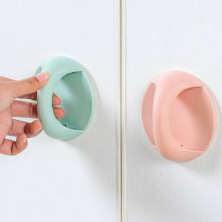 Tay Nắm Cửa Dán Tiện Dụng Cửa Tủ