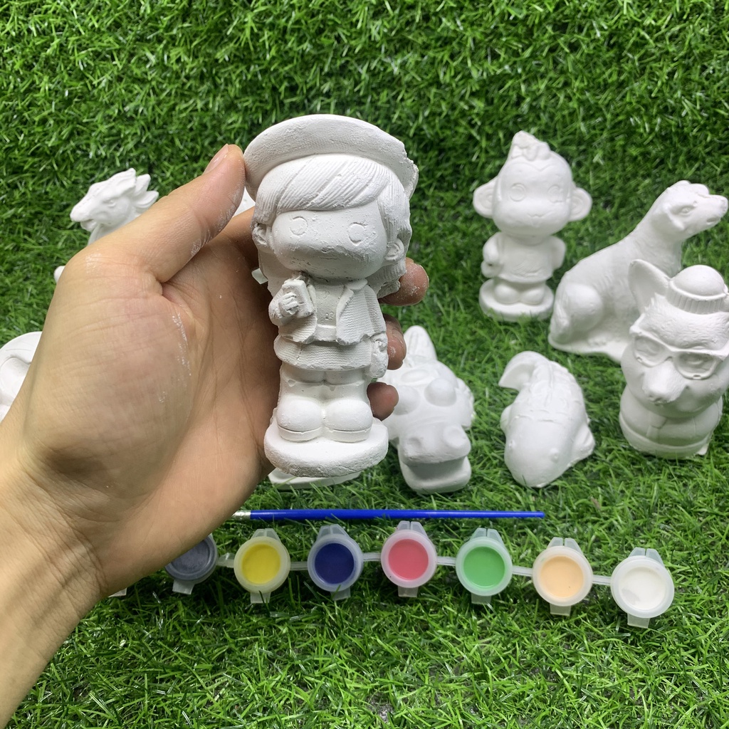 Bộ 10 Tượng Tô Màu Cho Bé Tặng Kèm Vỉ 8 Màu Và Bút Lông