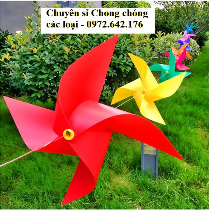 100 chong chóng nhựa đủ màu 24 cm dây treo đi kèm dây bọc nhựa,chong chóng 7 màu