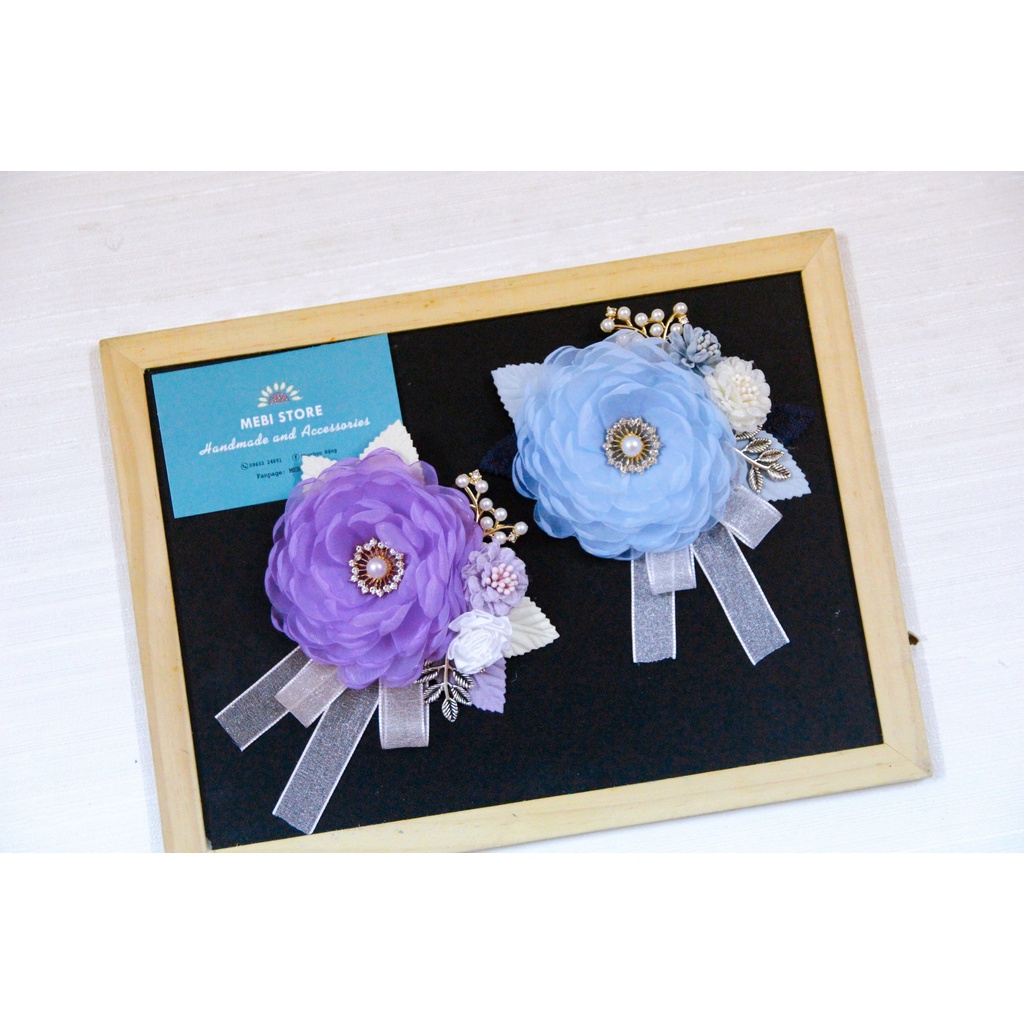 Hoa cài áo handmade, tag cài váy áo mẫu vải voan cánh hoa đốt mix hoa chùm tông trắng hồng