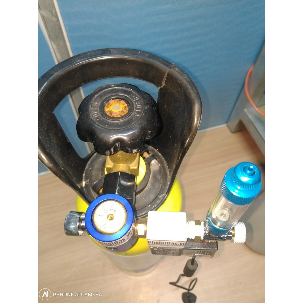 Van điện thủy sinh CO2