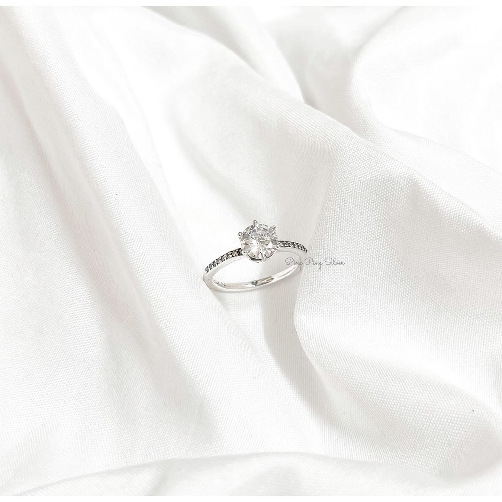 Nhẫn Đá Cao Sparkling Crown Solitaire Ring