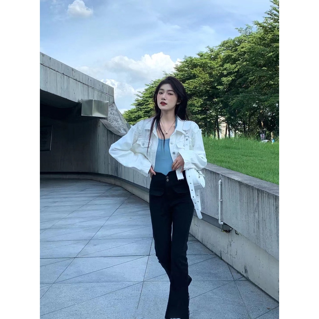 Áo Khoác Denim Ngắn Màu Trắng Phối Dây Xích Có Thể Tháo Rời Thời Trang Xuân Thu Cho Nữ