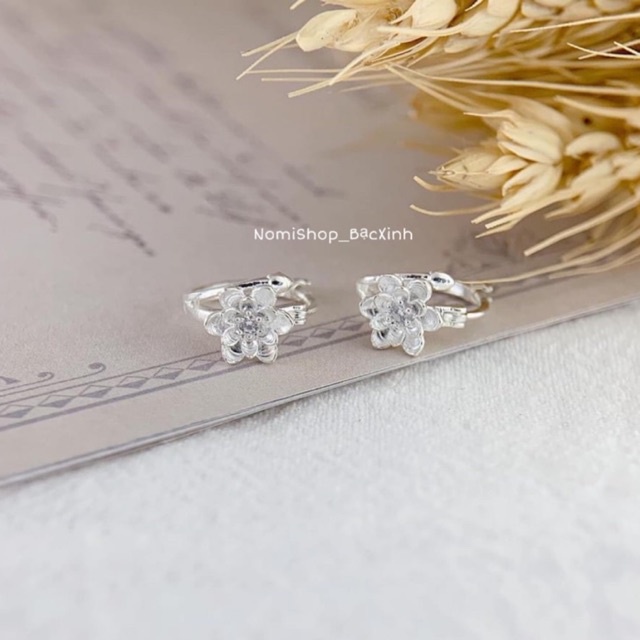 Bông tai hoa sen bạc ta, nhỏ nhắn xinh xắn Hàng gia công kỹ tinh xảo sắc nét, khoá bấm bật xịn xò Mainomi Shop Bạc Xinh