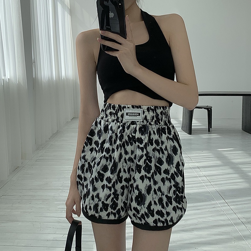 Quần Short Thể Thao Ống Rộng Bằng Lụa Mát In Họa Tiết Da Báo Thời Trang Mùa Hè Dễ Phối Đồ Dành Cho Nữ