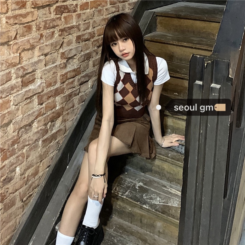 (ORDER) Set áo vest gile sọc ô kim cương len dệt kim+ Chân váy và áo thun POLO cộc tay style retro nữ sinh