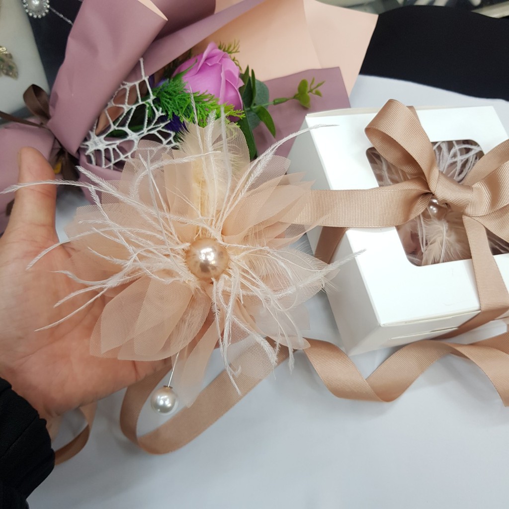 Cài áo voal lông vũ cao cấp kèm hộp