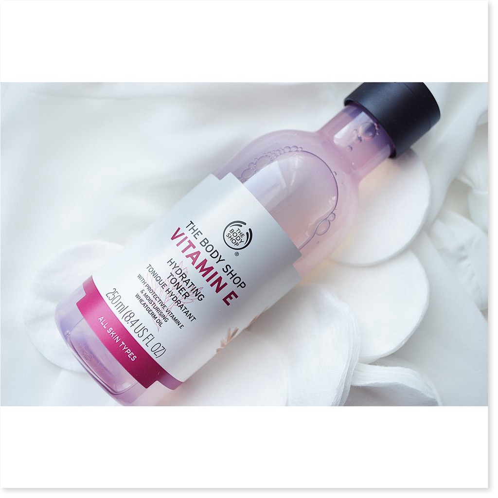 [Mã giảm giá mỹ phẩm chính hãng] Nước Hoa Hồng THE BODY SHOP VITAMIN E HYDRATING TONER 250ML