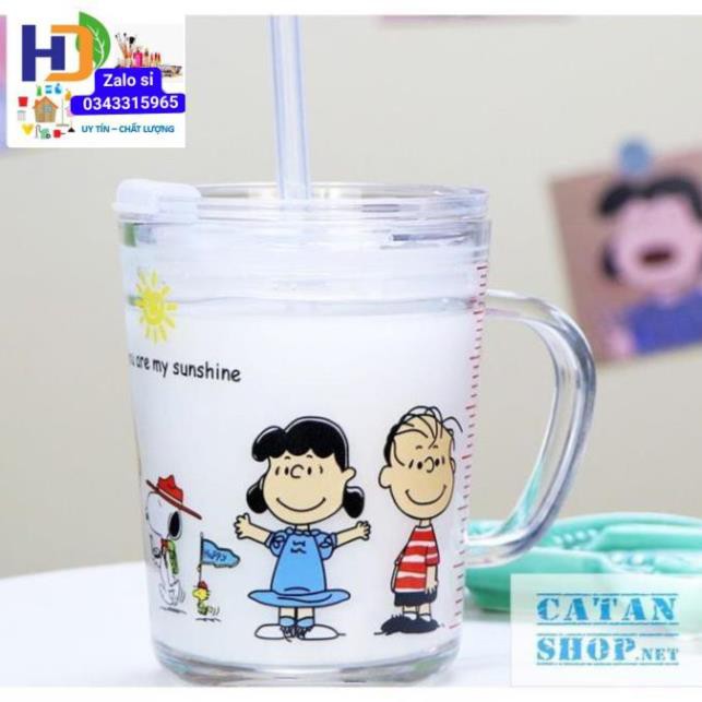 Ly chịu nhiệt thủy tinh chia vạch có nắp (tặng kèm ống hút), cốc ly pha sữa cho bé (mẫu ngẫu nhiên)
