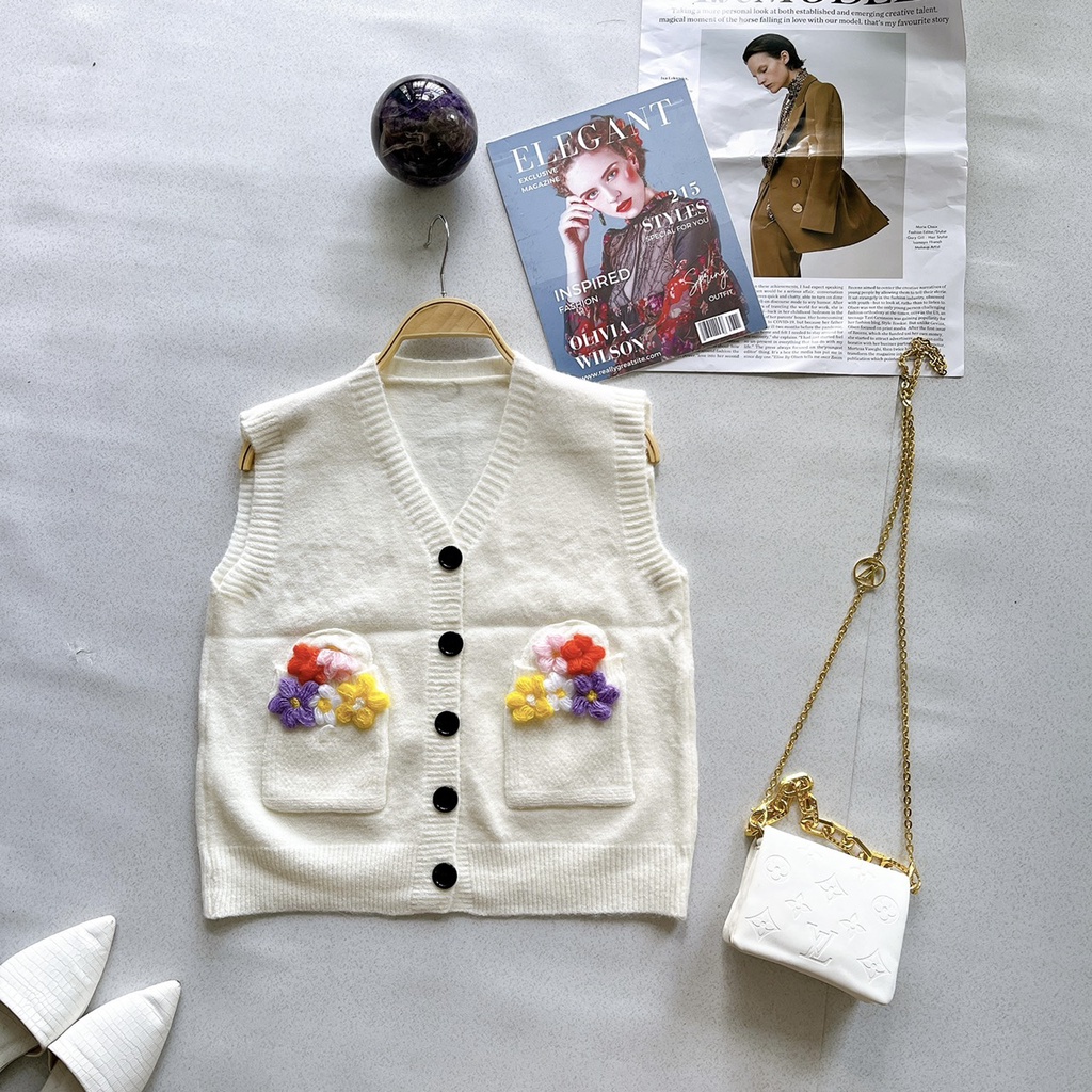 Áo Len Gile Uizzang Cổ V Hàng Nút Đen Phối Túi Giỏ Hoa Sát Nách KIểu Hàn Quốc | Smide Clothing